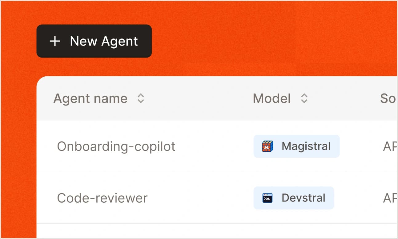 Extrait de l’interface Mistral Studio présentant la création d’agents et le choix des modèles Magistral et Devstral.